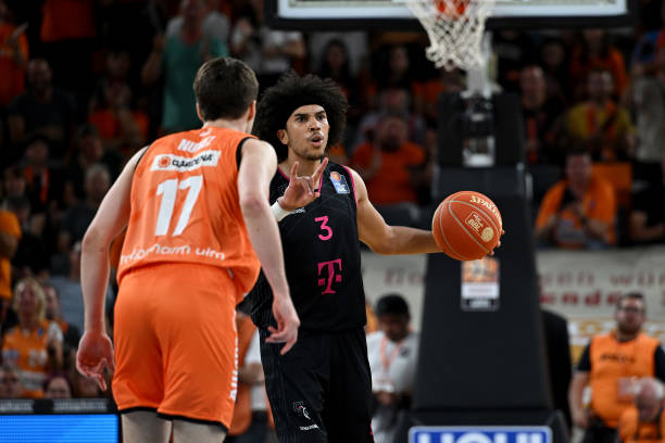 以及一位用 以及一位用